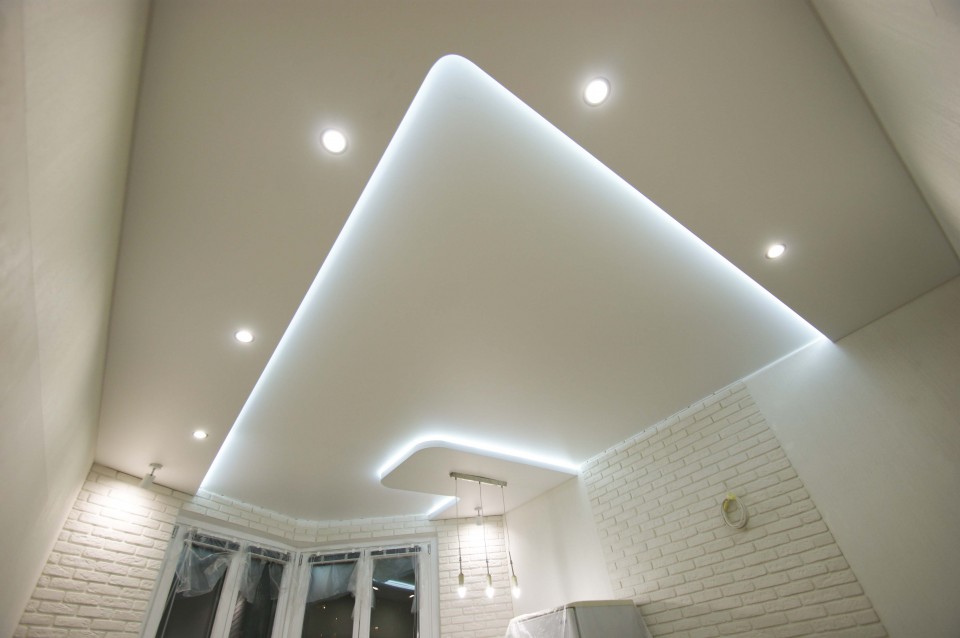 Заказать парящие натяжные потолки в г. Артёмовск